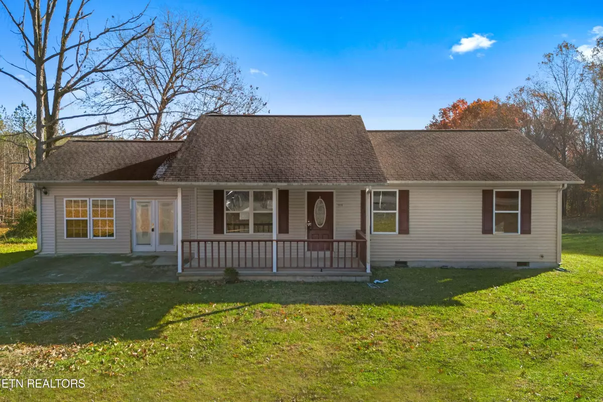 Robbins, TN 37852,1930 Robbins Rd