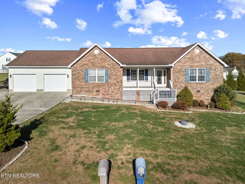 178 Sycamore DR, Jacksboro, TN 37757