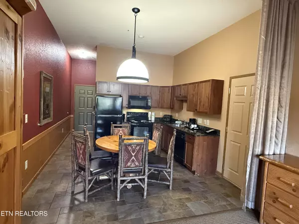 Sevierville, TN 37876,1424 Old Knoxville Hwy #11003,5