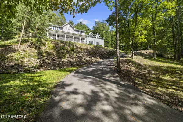 2673 Clear Fork Rd, Sevierville, TN 37862