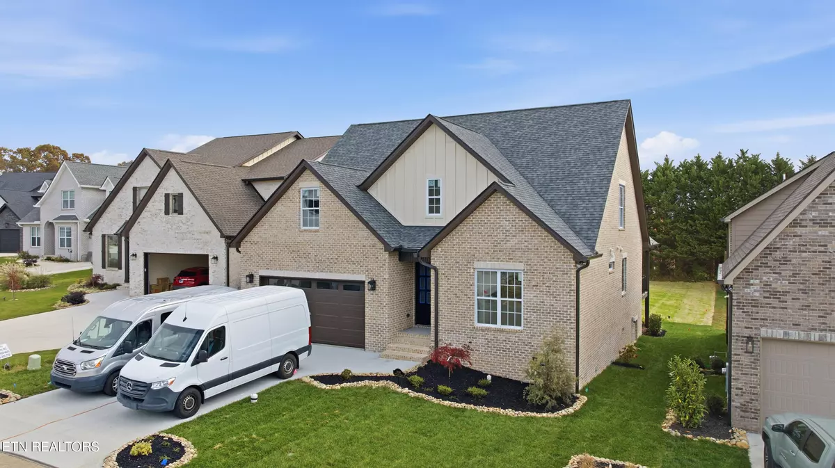 Knoxville, TN 37919,8118 Carolina Cherry LN