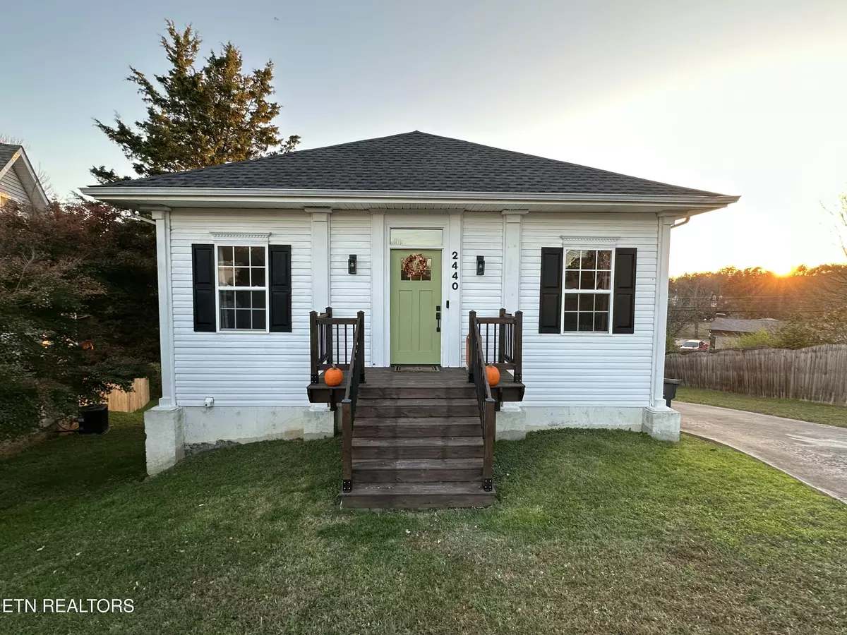 Knoxville, TN 37923,2440 Honey Grove LN