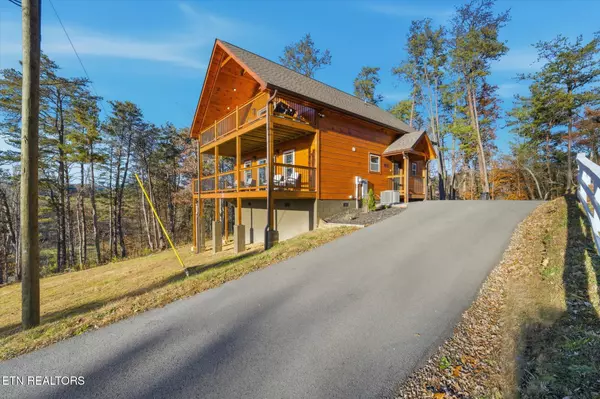 3617 Marshall LN, Sevierville, TN 37862