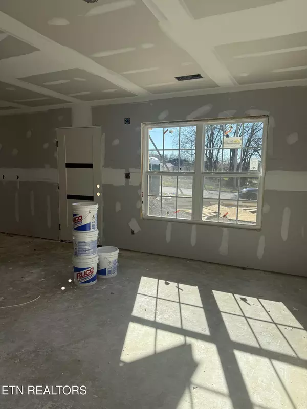 Alcoa, TN 37701,207 Andy Carr Ave