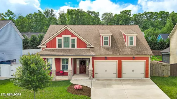 471 Roseland LN, Lenoir City, TN 37772
