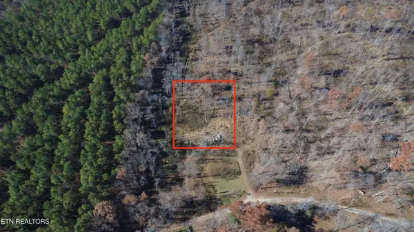 Gladys CIR, Crossville, TN 38572