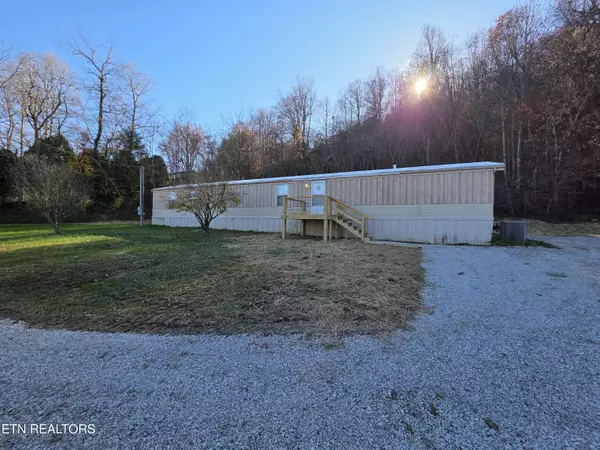 1288 Maiden Ln LN, Jellico, TN 37762