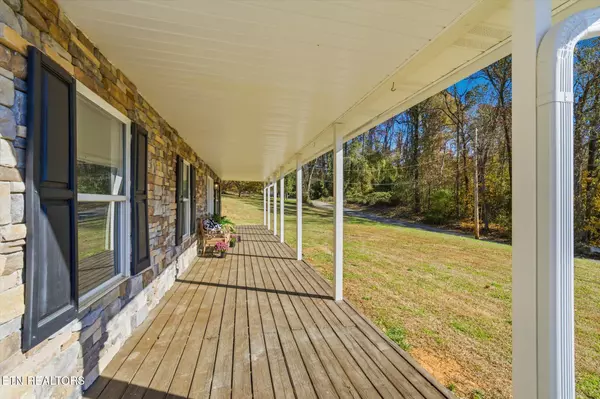 Knoxville, TN 37931,8715 Joe Daniels Rd