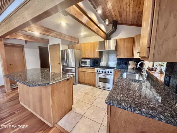 Monterey, TN 38574,1260 Davidson DR