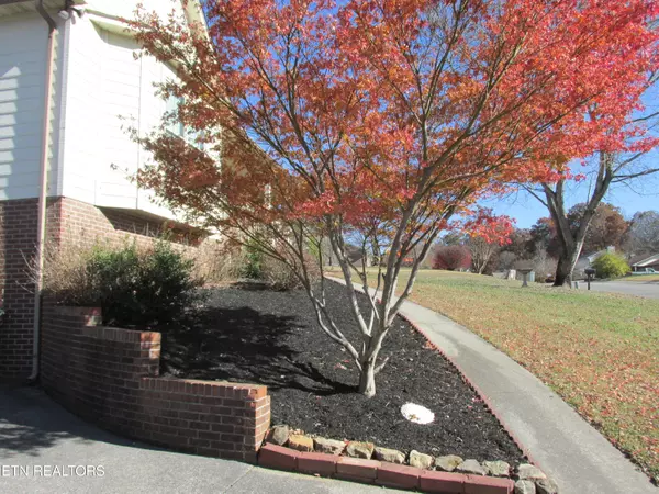 Maryville, TN 37803,3045 ShadowBrook DR