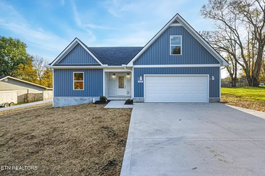 333 Granville Conner Rd, Powell, TN 37849