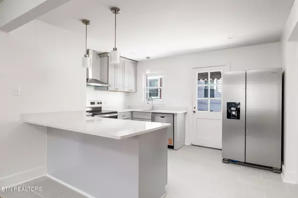 Knoxville, TN 37917,921 Shamrock Ave