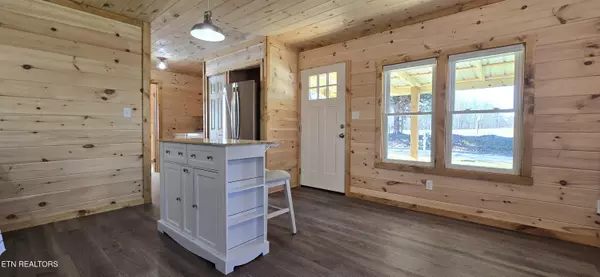 Lancing, TN 37770,910 Barnett Bridge Rd