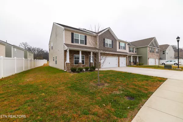 Knoxville, TN 37914,4714 Willow Bluff CIR