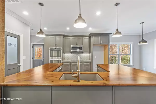 Greenback, TN 37742,1059 Houston Springs Rd