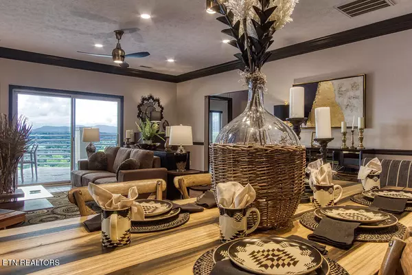 Sevierville, TN 37862,452 Maggie Mack LN