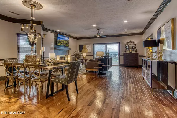 Sevierville, TN 37862,452 Maggie Mack LN