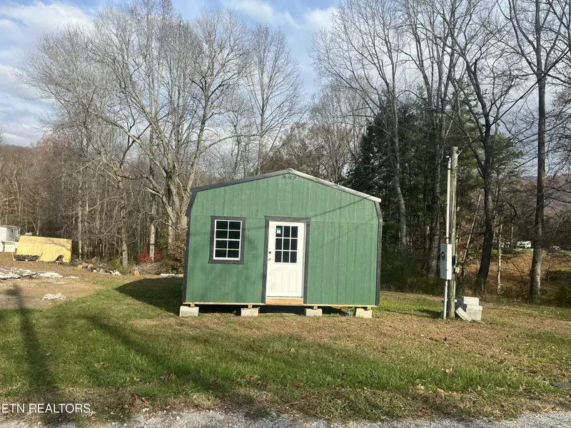 114 C Noe Rd, Oliver Springs, TN 37840