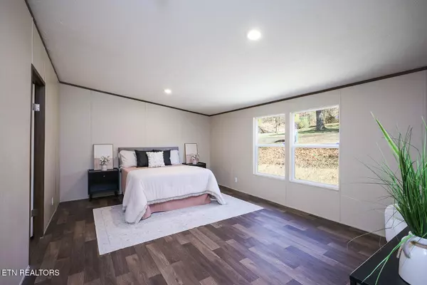 Lenoir City, TN 37771,365 Harmon LN