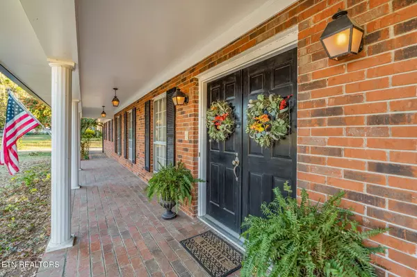 Knoxville, TN 37923,8808 Regent LN