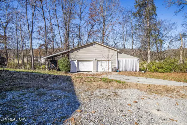 Powell, TN 37849,2381 Classic WAY