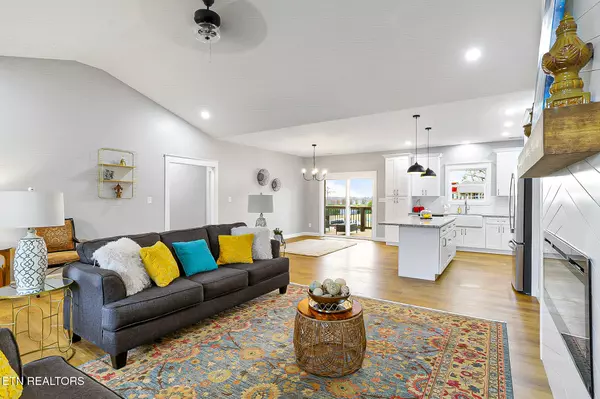 Greenback, TN 37742,5555 J Riley West DR