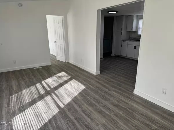 Clinton, TN 37716,205 Royal St