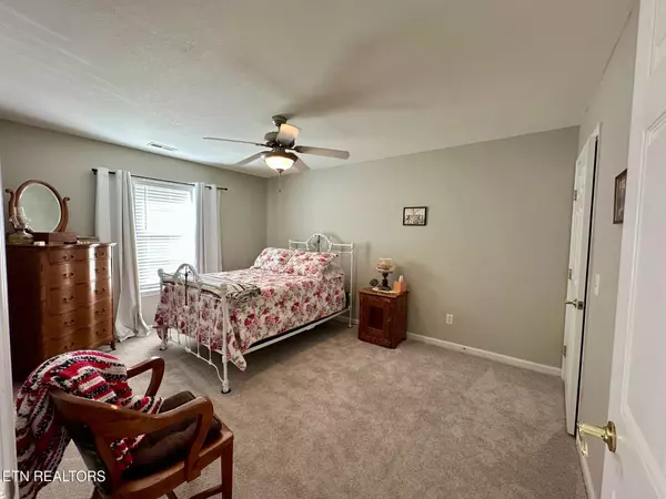 Maryville, TN 37801,918 Mercer DR