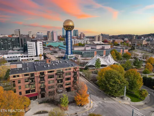 1060 Worlds Fair Park DR #16, Knoxville, TN 37916