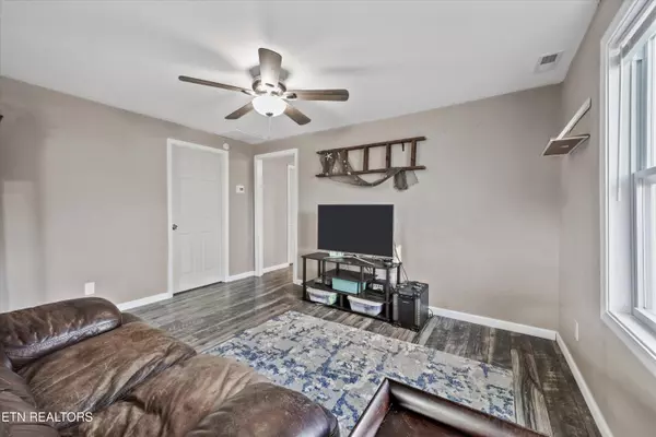 Knoxville, TN 37921,917 Emerald Ave