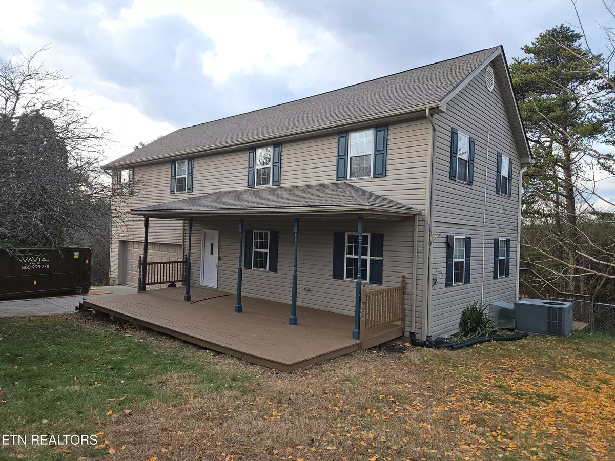 Kodak, TN 37764,119 Banks Tr