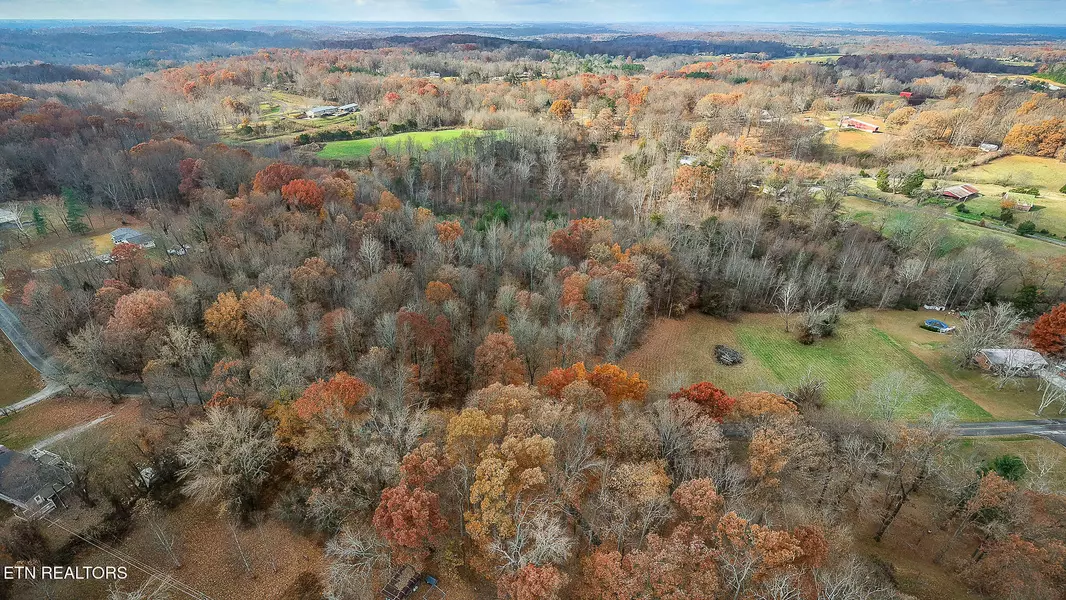 5480 Bartlett Rd, Cookeville, TN 38501