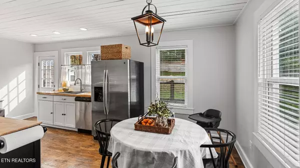 Maryville, TN 37804,1910 Cureton Ave