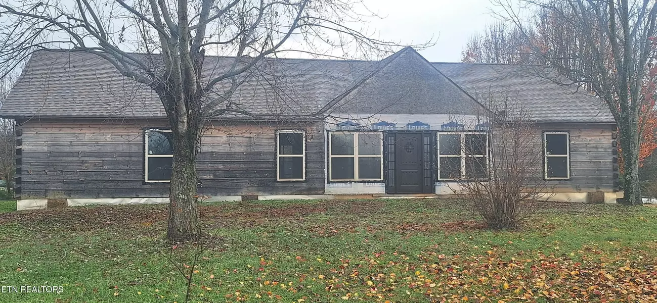 580 Meadow View LN, Madisonville, TN 37354