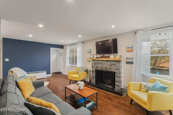 Knoxville, TN 37920,314 Young High PIKE