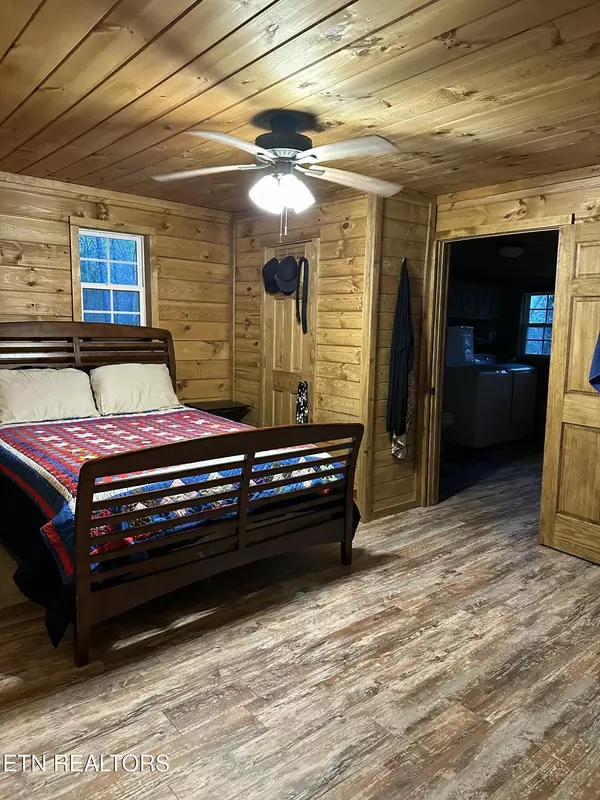 Tellico Plains, TN 37385,673 Reagan Valley Rd