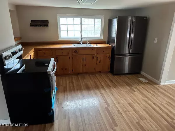 Knoxville, TN 37931,10717 Dogwood Rd