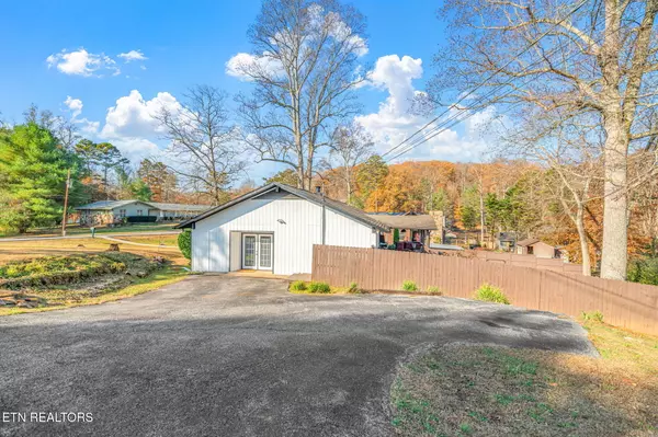 Harriman, TN 37748,115 Lake CIR
