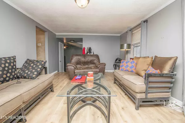 Clinton, TN 37716,246 Old Blacksferry LN