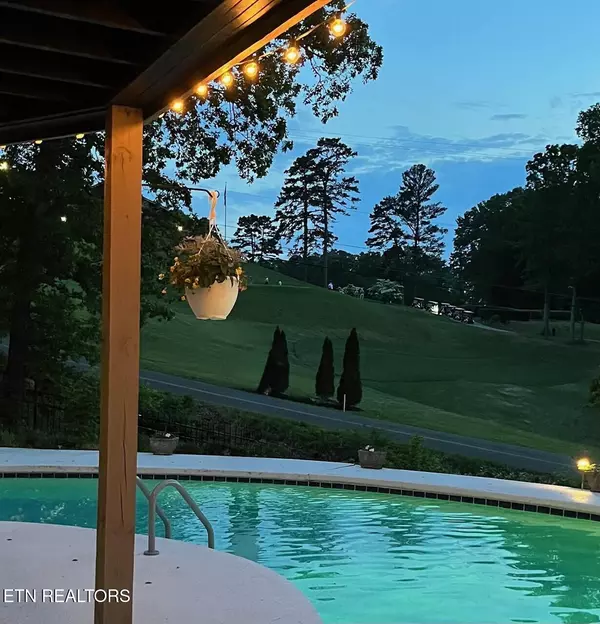 Knoxville, TN 37918,6809 Beaver Brook DR