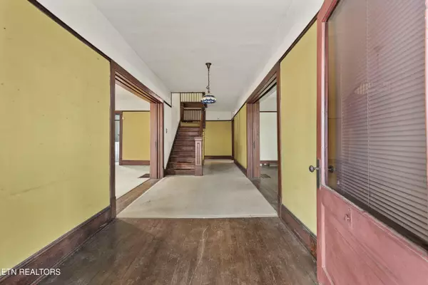 Maryville, TN 37801,1305 Big Springs Rd