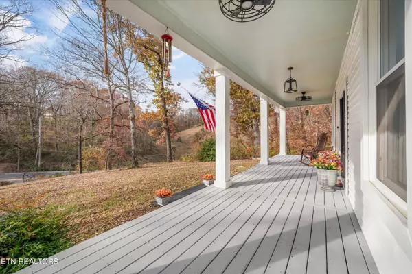 Clinton, TN 37716,804 Lake City Hwy