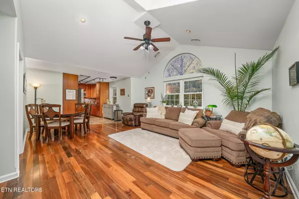 Monterey, TN 38574,902 Cowpens DR