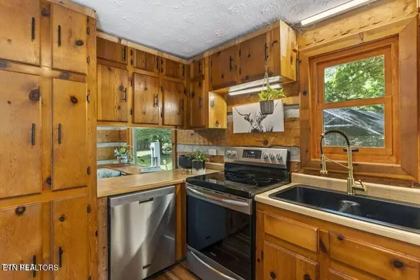 Dandridge, TN 37725,2169 Ranch Rd