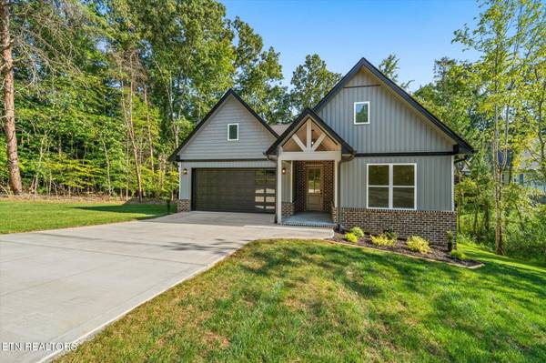102 Oostagala DR, Loudon, TN 37774