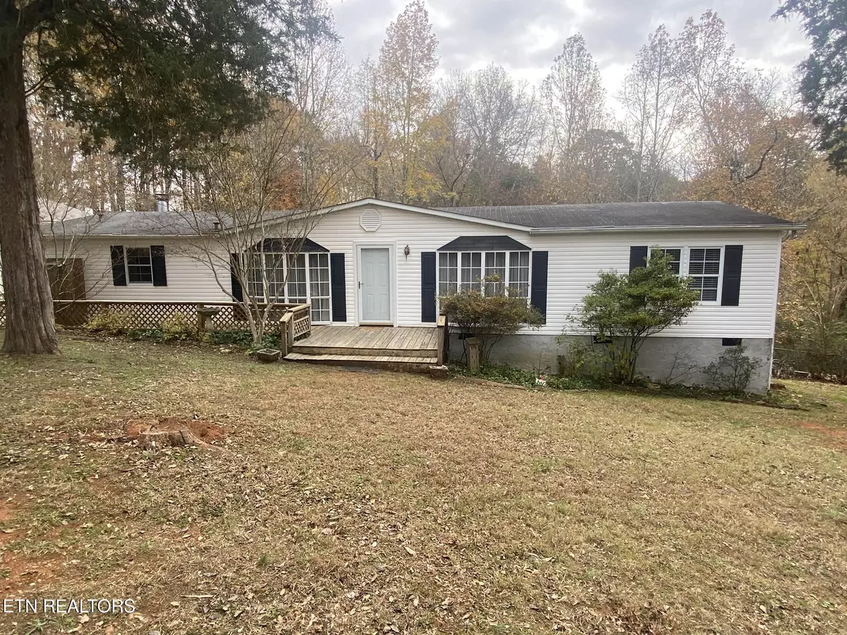 Kingston, TN 37763,425 Lake Harbor DR