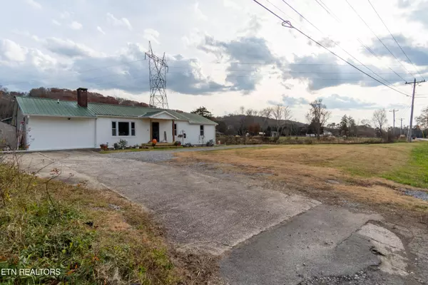 Lenoir City, TN 37771,1055 Hines Valley Rd