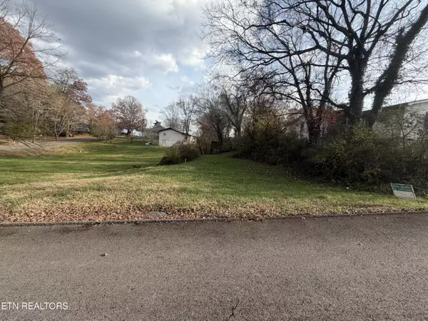 Clinton, TN 37716,Rogers St