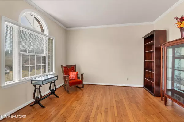 Knoxville, TN 37920,3201 Roanoke CIR