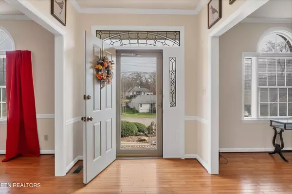 Knoxville, TN 37920,3201 Roanoke CIR